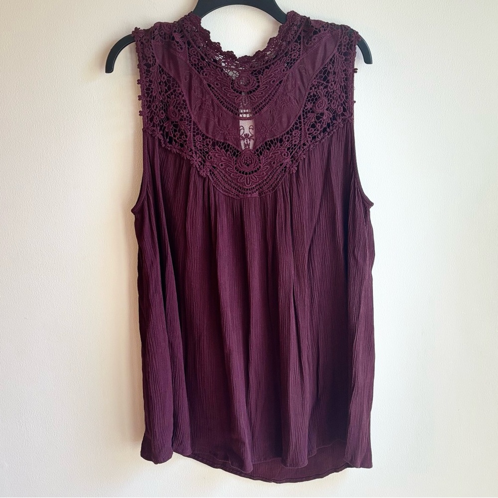 Torrid Size 2 Crinkle Gauze Crochet Detail Tank High Neck